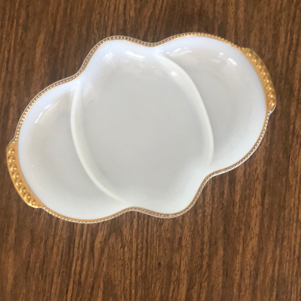 Vintage Anchor Hocking Fire King Oven Ware milk glass with gold trim serving